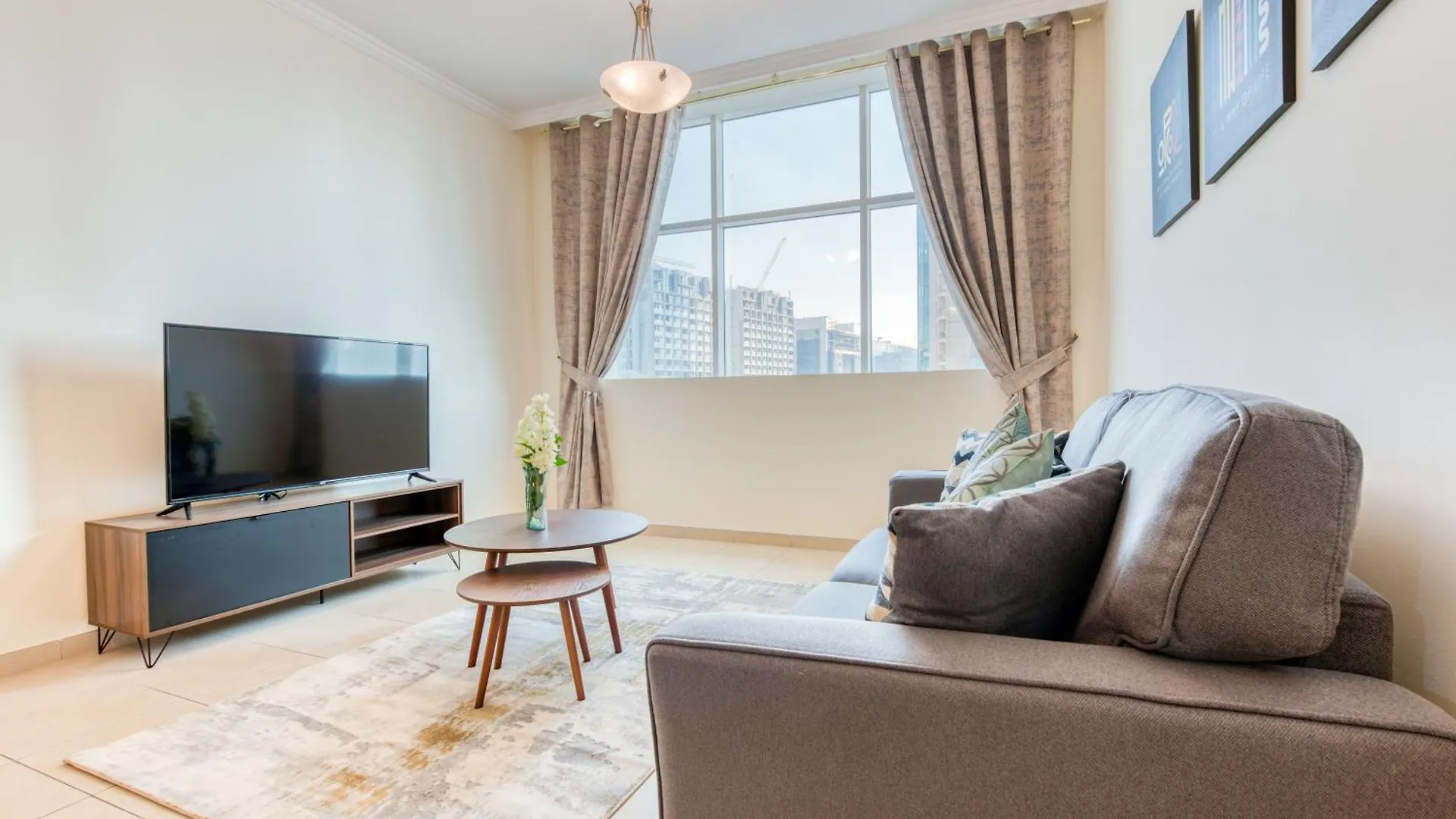 Apartment Rh- Urban Living, Spacious 01Br, Near Burj Khalifa Dubai United Arab Emirates